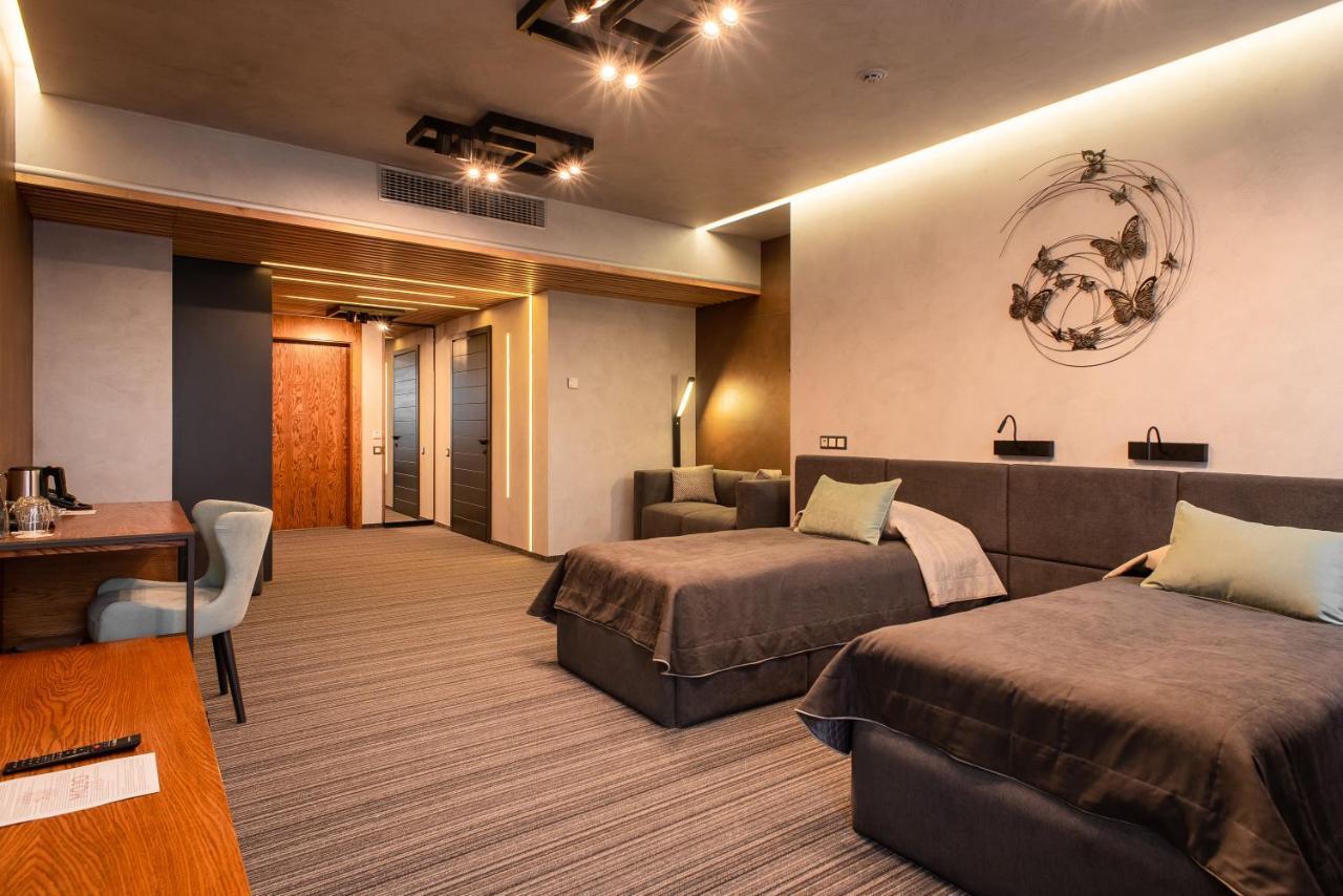 Mojo Hall Hotel Lutsʼk 外观 照片