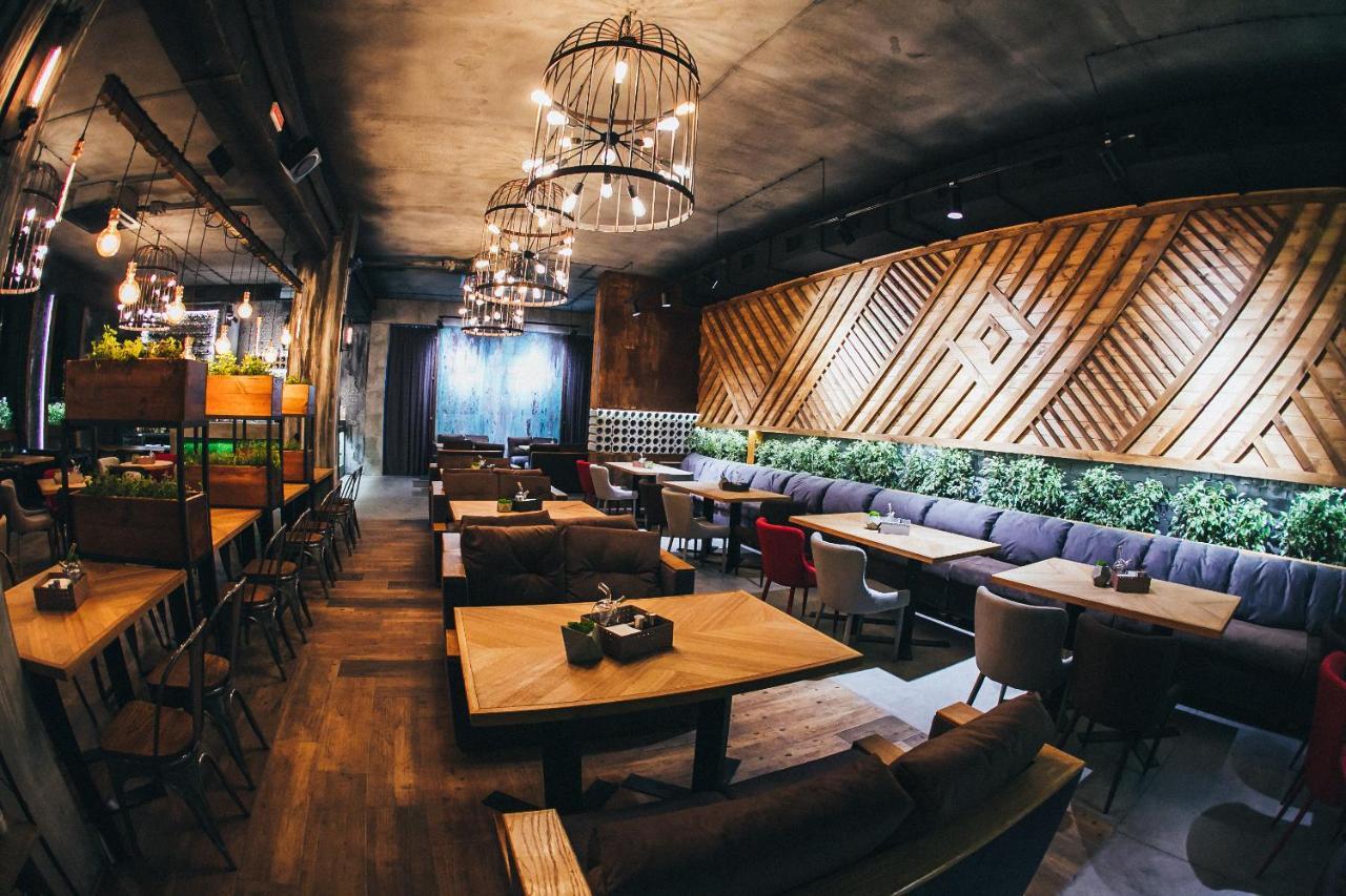 Mojo Hall Hotel Lutsʼk 外观 照片