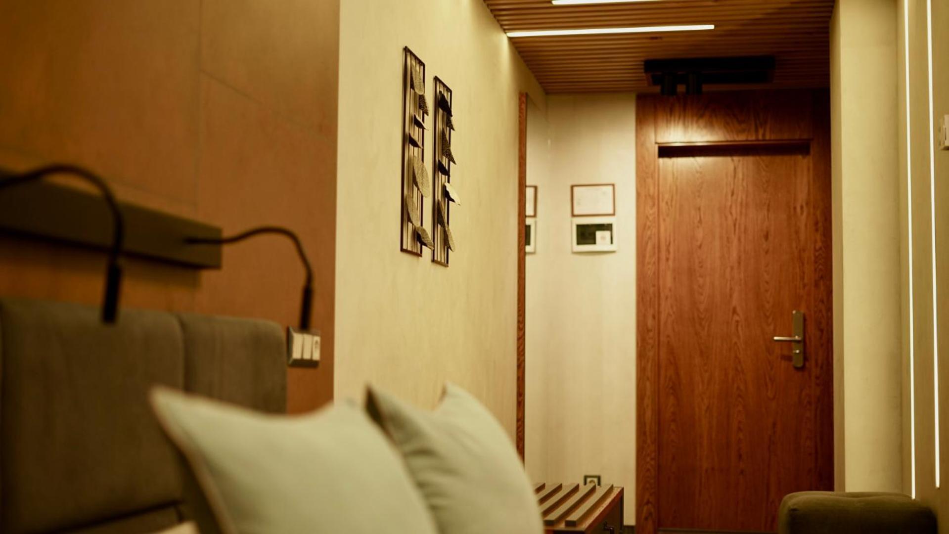 Mojo Hall Hotel Lutsʼk 外观 照片