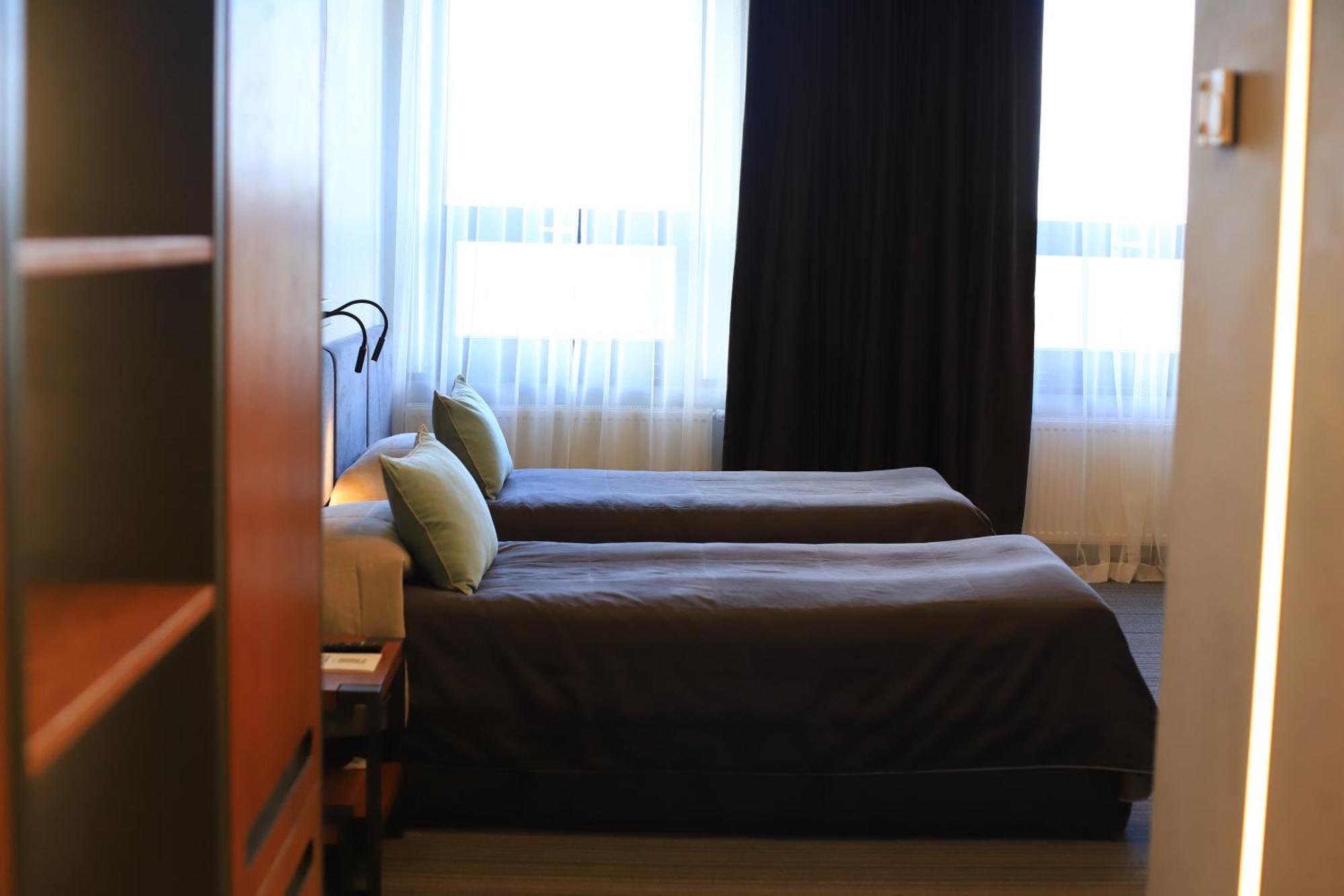 Mojo Hall Hotel Lutsʼk 外观 照片